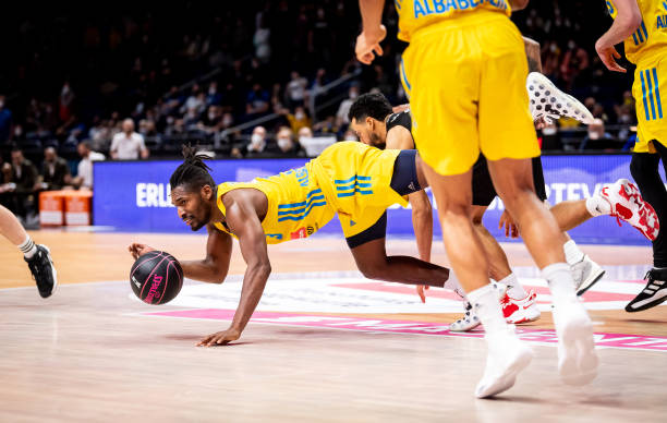 境中能否焕 境中能否焕