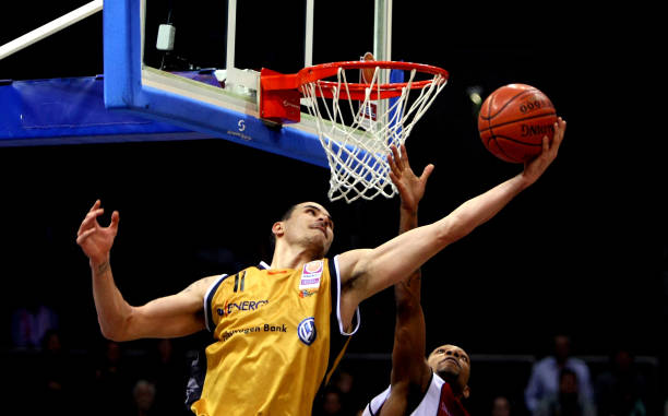 他面对的是 他面对的是